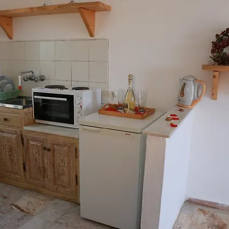 Gongis 2* Agios Georgios (Corfu)