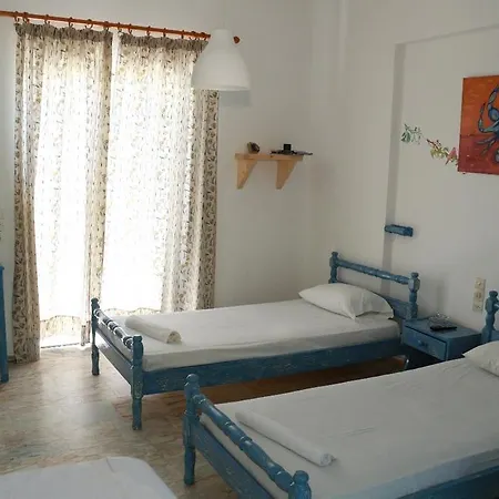 Gongis Aparthotel Agios Georgios (Corfu)
