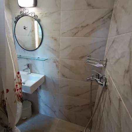 Gongis Aparthotel Agios Georgios (Corfu)